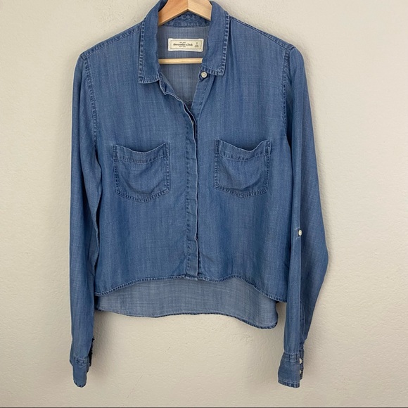 Abercrombie & Fitch Tops - Abercrombie & Fitch Denim Shirt Hi/Low Hem Roll up Sleeves Front Pockets S
